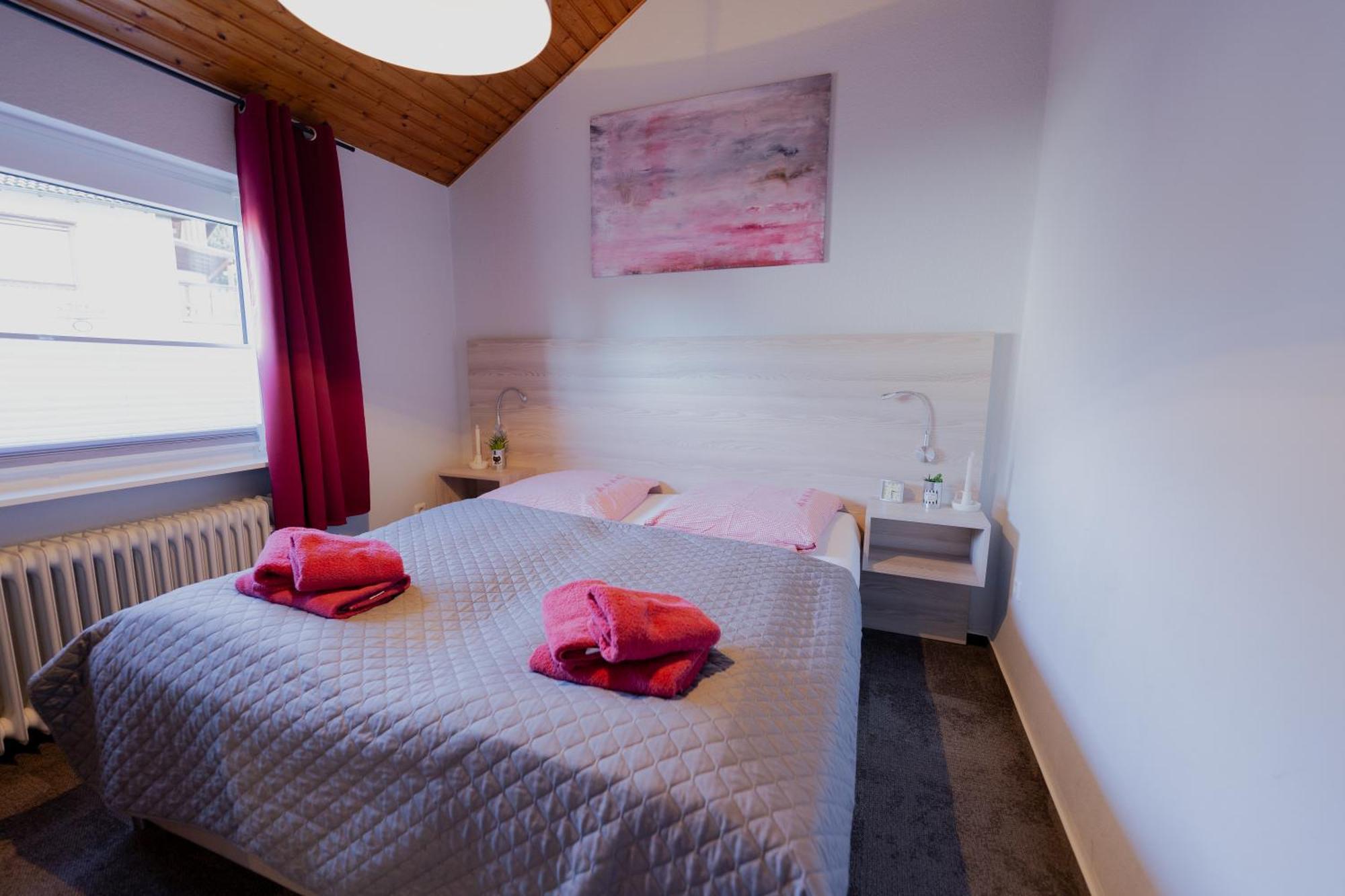 Ferienhaus Schoene Aussicht Ferienwohnung Rot Hemfurth-Edersee Exterior foto